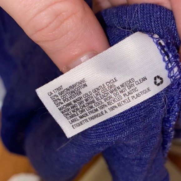 💙 Gap Basic Purple Long Sleeve - Picture 4 of 4